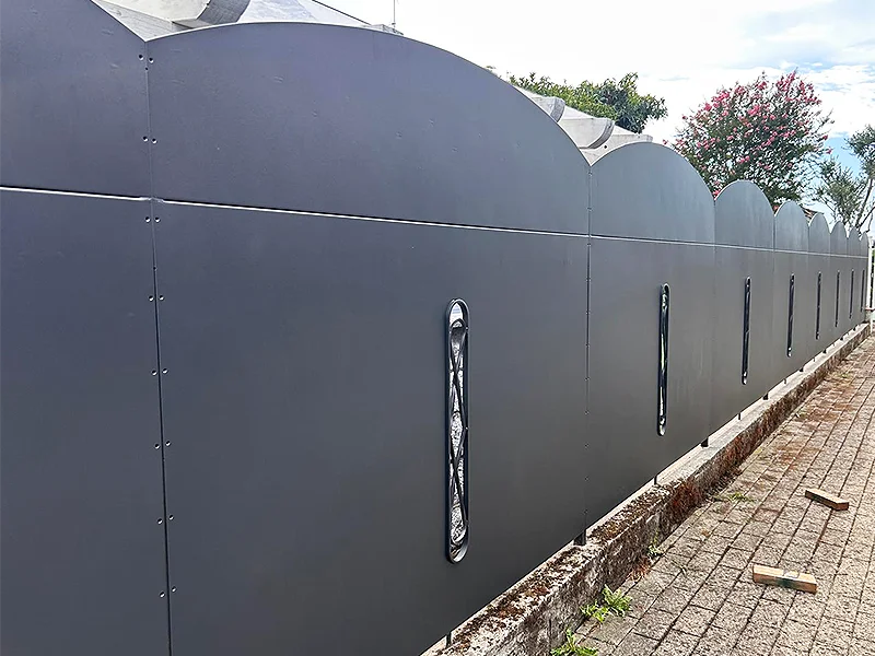 recinzione-in-ferro-con-nuovo-colore